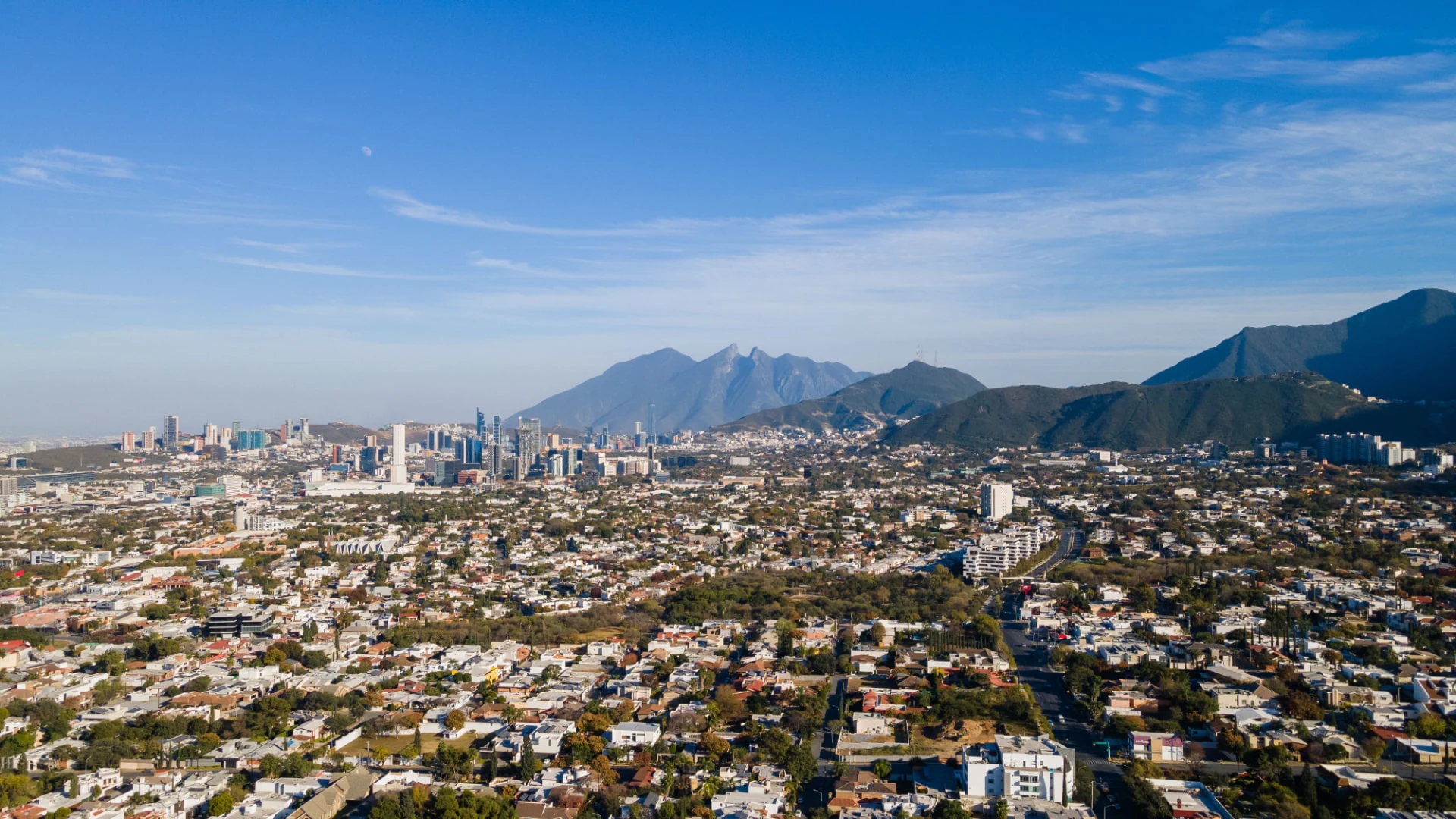 Vista panorámica de Monterrey y sus montañas